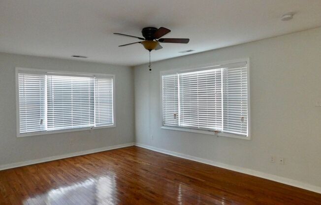 2 beds, 1 bath, $1,441