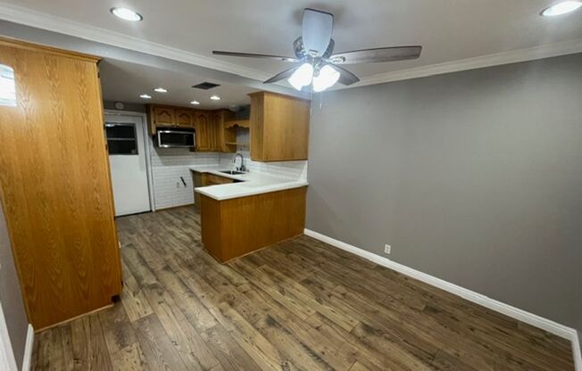 Beautifully Upgraded 2 Bedroom Condominium Available for Immediate Occupancy! Many Extras!!