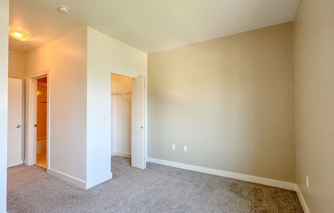 2 beds, 2 baths, $3,100, Unit Unit 601