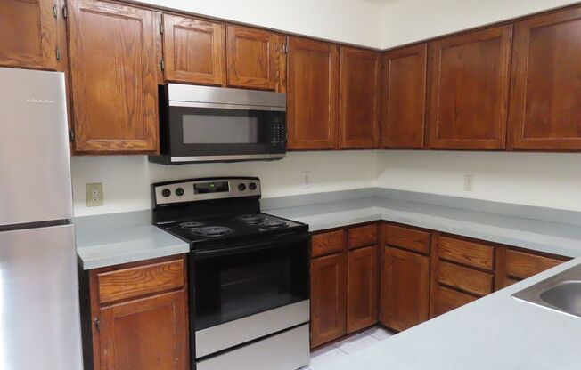 2 beds, 1 bath, $1,450