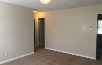 2 beds, 1 bath, $895