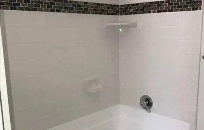 2 beds, 2 baths, 1,100 sqft, $2,895, Unit 7