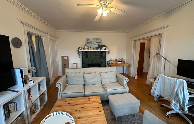 1 bed, 1 bath, 650 sqft, $2,395, Unit 404