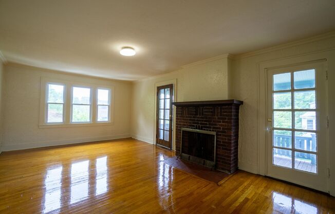 569 Westmoreland Avenue Apt 1 - 3 Bed|1 Bath Apartment in Westcott Neighborhood - 11/1/24