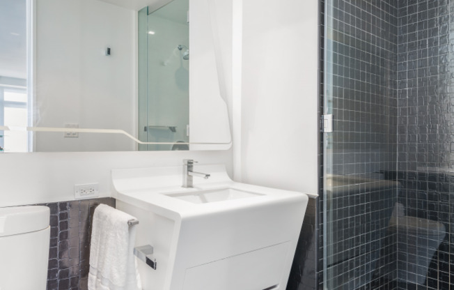 1 bed, 1 bath, 450 sqft, $4,200, Unit 24A