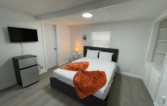 1 bed, 1 bath, $764, Unit Hab. #6