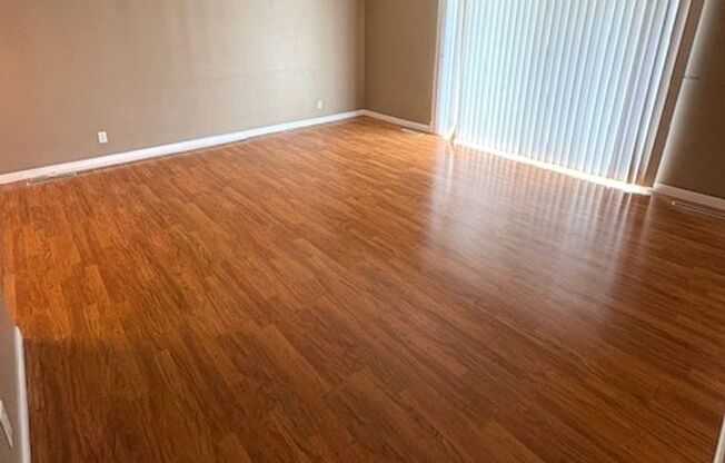 2 Bedroom Condo in Millcreek!