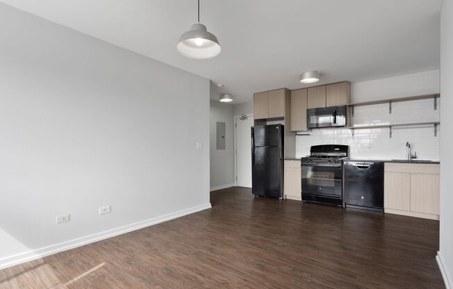 2 beds, 2 baths, 578 sqft, $2,600, Unit 409