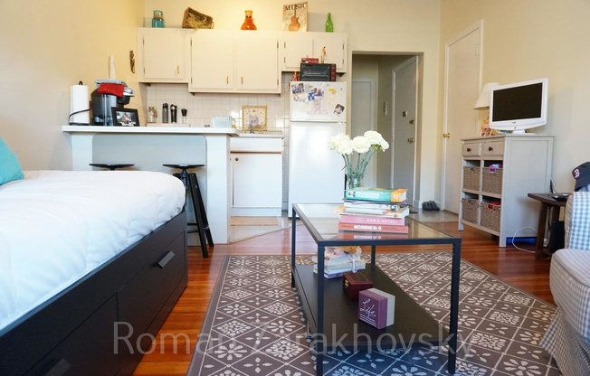 1132 Commonwealth Ave