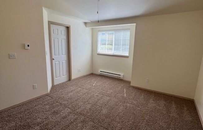 1 bed, 1 bath, 800 sqft, $1,565, Unit 1326