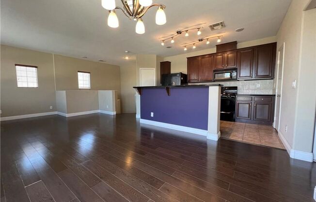2 beds, 2 baths, $1,895, Unit 169