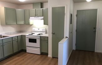 2 beds, 1 bath, $1,050, Unit #7