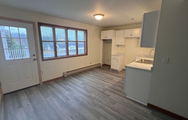 1 bed, 1 bath, $1,495, Unit 712 Apt H