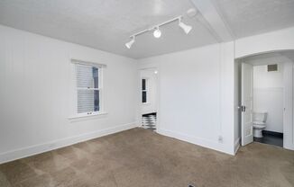 Studio, 1 bath, $1,095, Unit 2318