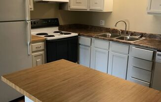1 bed, 1 bath, 769 sqft, $1,089, Unit 7524-02