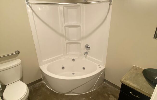 2 beds, 2 baths, 1,024 sqft, $928, Unit 313