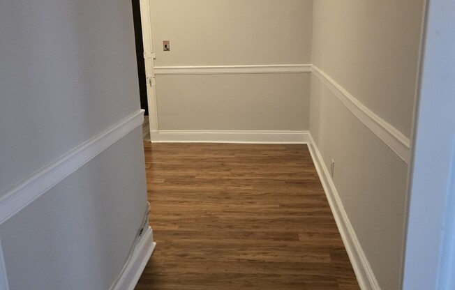 1 bed, 1 bath, $2,800, Unit 8