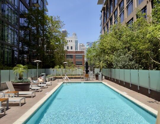 1 bed, 1 bath, 860 sqft, $2,695, Unit 907