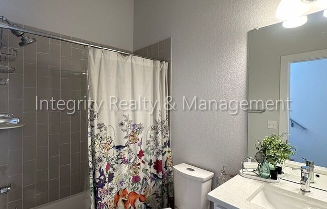 2 beds, 2.5 baths, $3,095, Unit UNIT 10