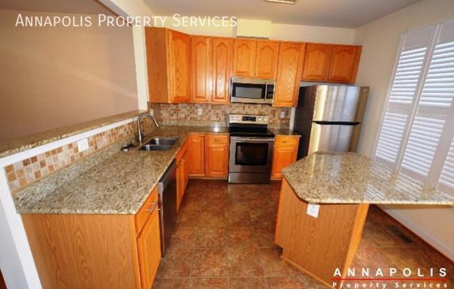 828 STONEHURST CT
