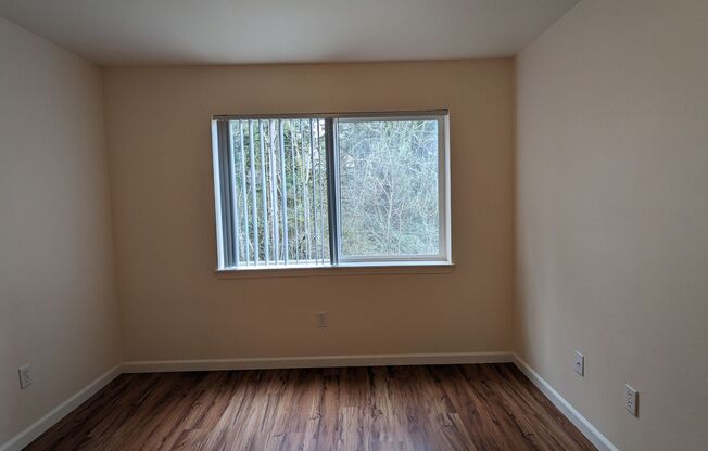 2 beds, 1 bath, 750 sqft, $1,425, Unit 26