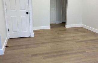 2 beds, 1 bath, $1,900, Unit 204