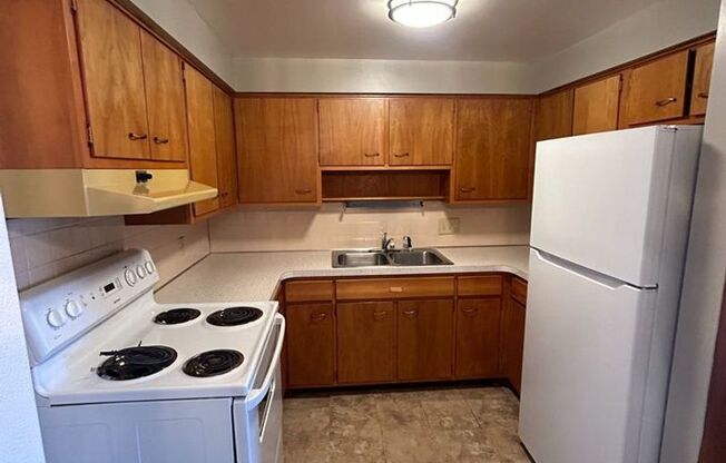 2 beds, 1 bath, 850 sqft, $1,025