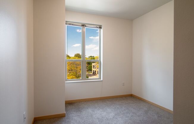 1 bed, 1 bath, 588 sqft, $1,380, Unit 424