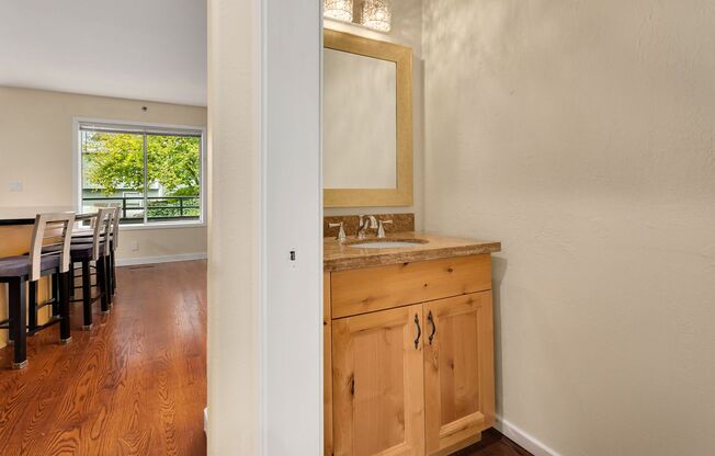 3 beds, 3.5 baths, $6,100