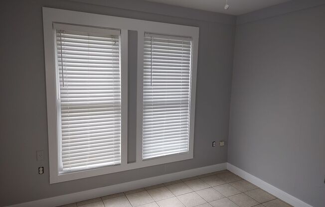 Cute Cottage in Central Austin!!