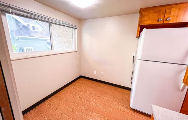 3 beds, 2 baths, 1,390 sqft, $3,095, Unit 401