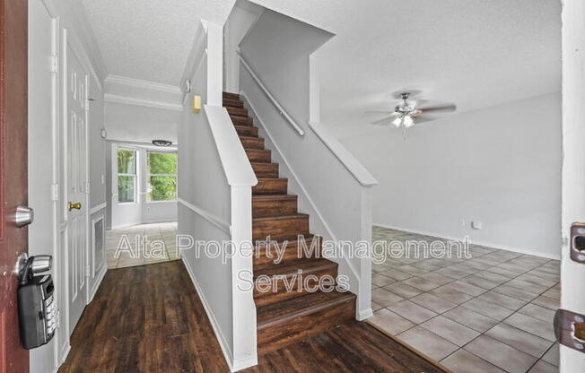 517 TUXEDO CT