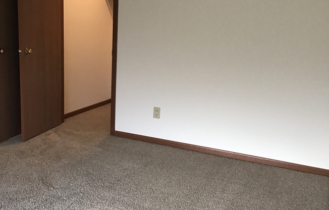 2 beds, 1 bath, $1,650