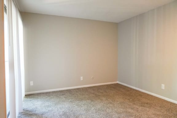 wooden flooring at The Life at Legacy Fountains, Kansas City