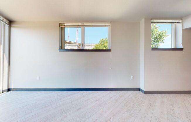 Studio, 1 bath, 295 sqft, $1,146, Unit 304