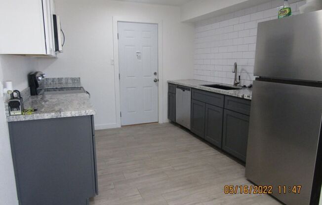 2 beds, 1 bath, 800 sqft, $1,249, Unit Unit 1