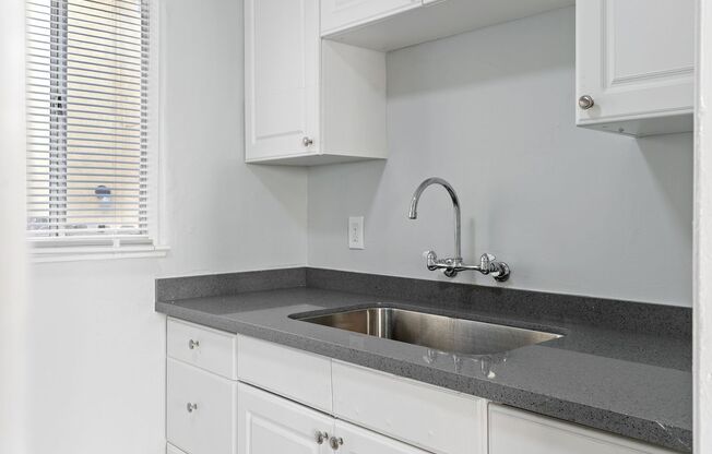 1 bed, 1 bath, 345 sqft, $1,595, Unit 2652-03