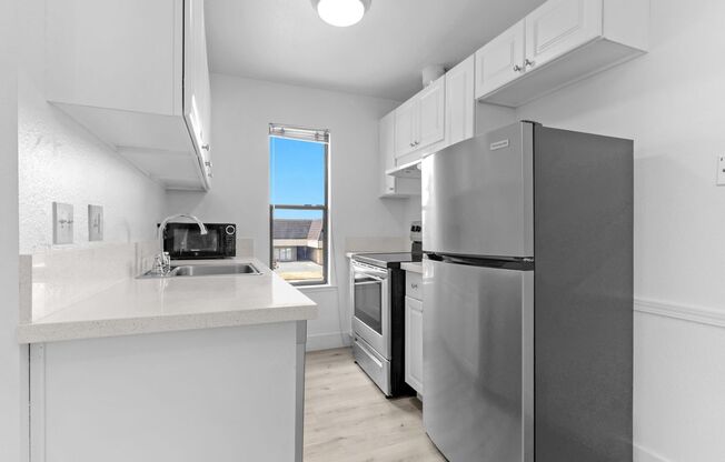 Studio, 1 bath, $1,300, Unit 9