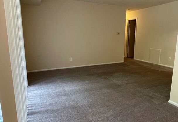 2 beds, 2 baths, 1,000 sqft, $1,990, Unit 14204 #101