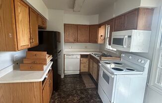 4 beds, 1 bath, $935