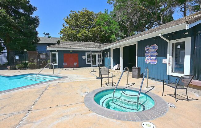 $3190 -- Beautifully Remodeled Townhome in Foxwood – Best Unit in the Community!