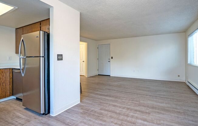 2 beds, 1 bath, $1,490, Unit UNIT 1