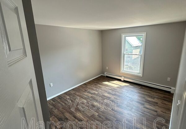16 EDGAR ST