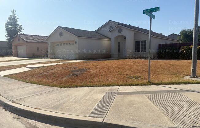 Corner lot 4-bedroom, 2-bathroom home