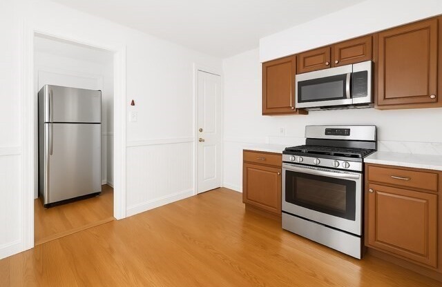 224 HYDE PARK AVE