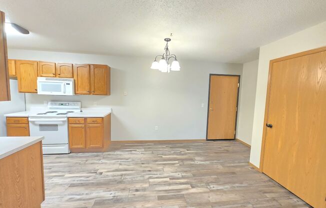 EASTERN HILLS APARTMENTS