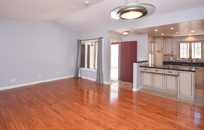 Nicely Upgraded 2 BR/2BA with Stainless Steel Appliances!!