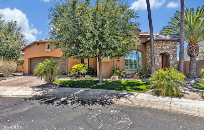 5 BEDROOM 3 BATH HIGH END CHANDLER HOME WITH POOL AND SPA SERVICE INCLUDED IN RENT