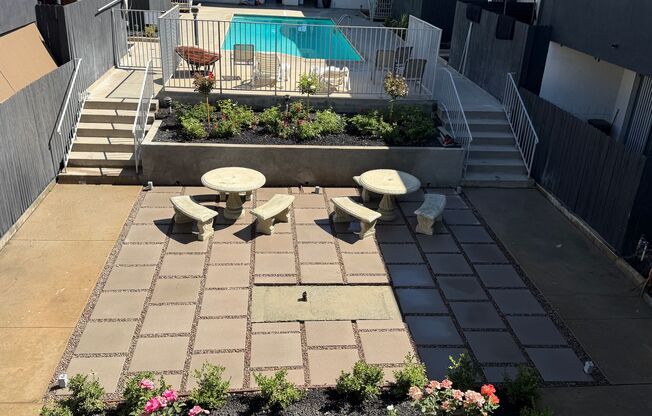 Encino Parkwest Apartments