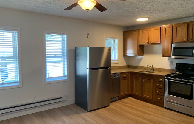 2 beds, 1 bath, 850 sqft, $1,499